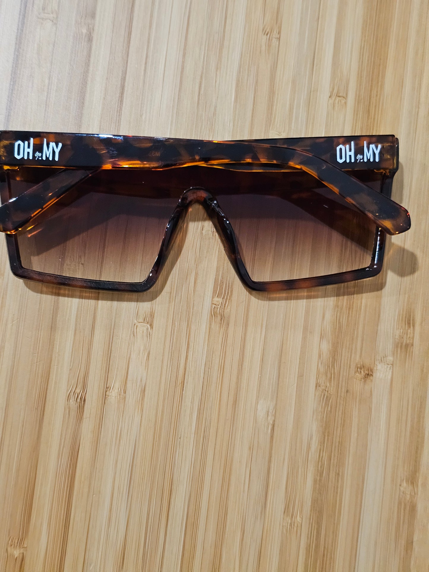 Polarised sunglasses