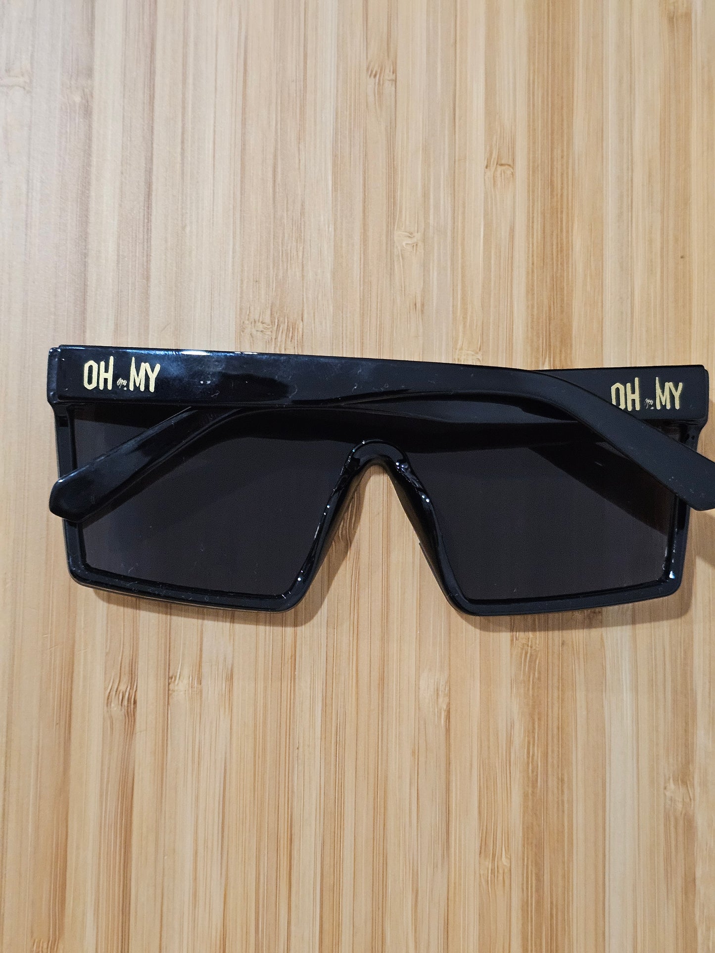 Polarised sunglasses